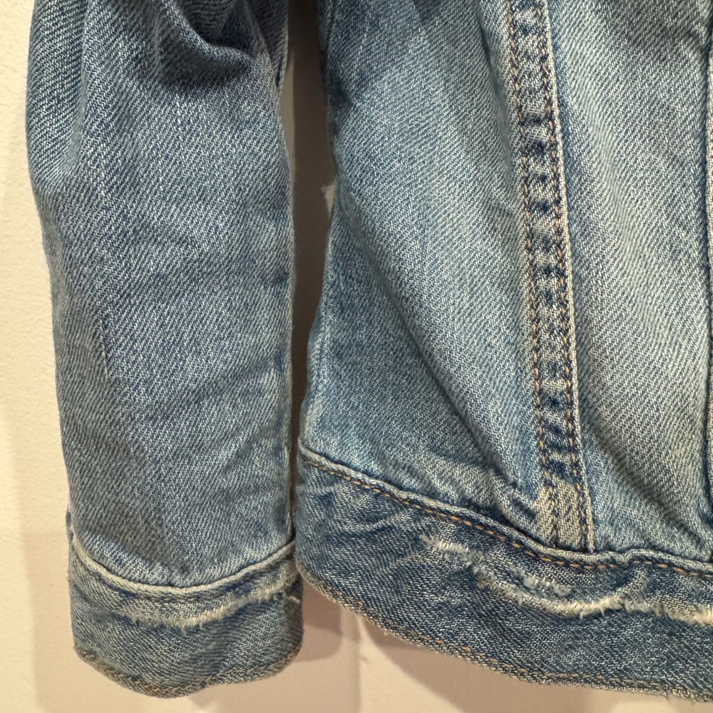 GAP Blue Jean Jacket Classic Denim Style - Picture 4 of 5